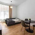 Cozy 2-Bedroom Oasis In Central Riga
